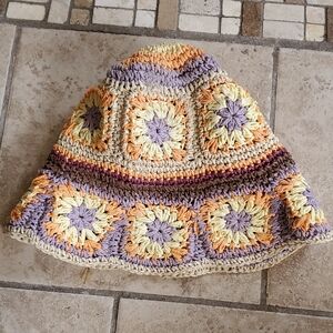 Paper Crochet Bucket Hat in Purple and Orange
